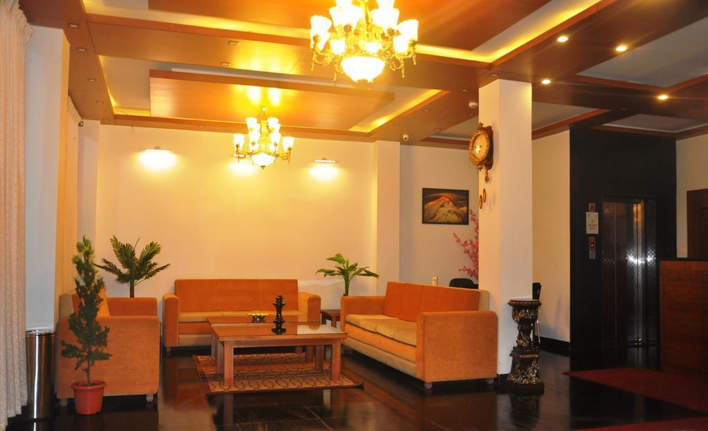 The Golden Crest Hotel Gangtok Buitenkant foto