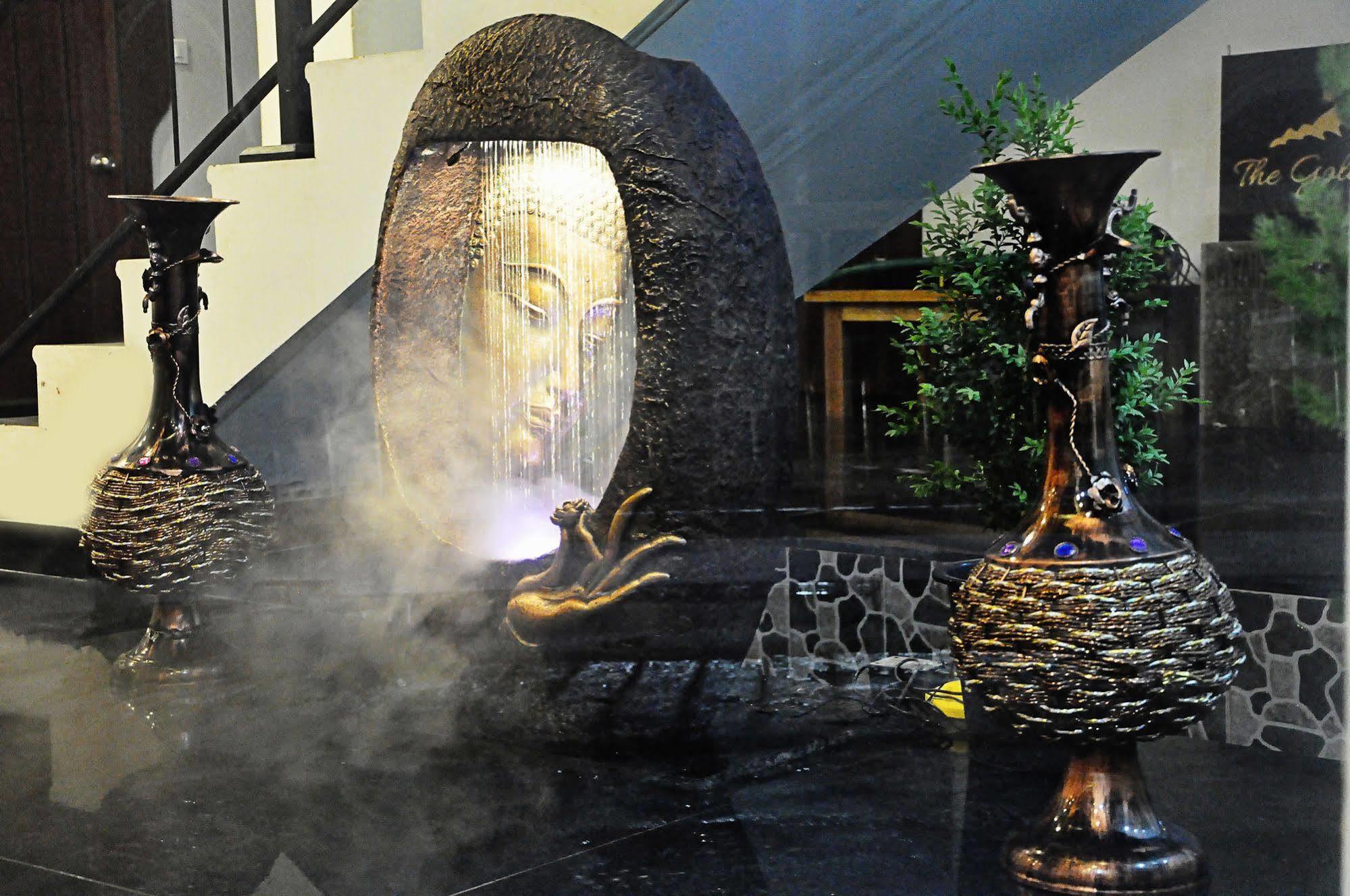 The Golden Crest Hotel Gangtok Buitenkant foto