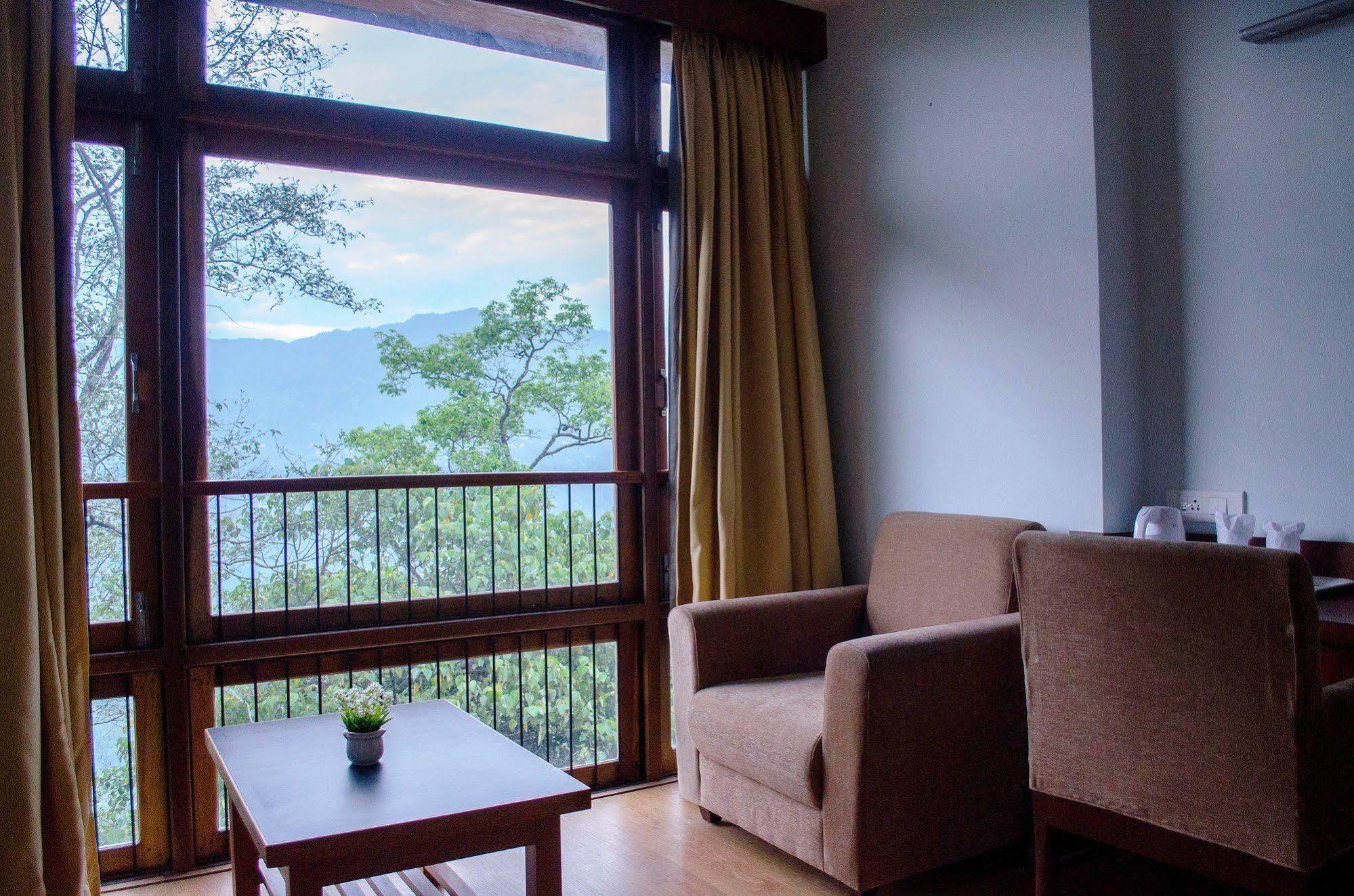 The Golden Crest Hotel Gangtok Buitenkant foto
