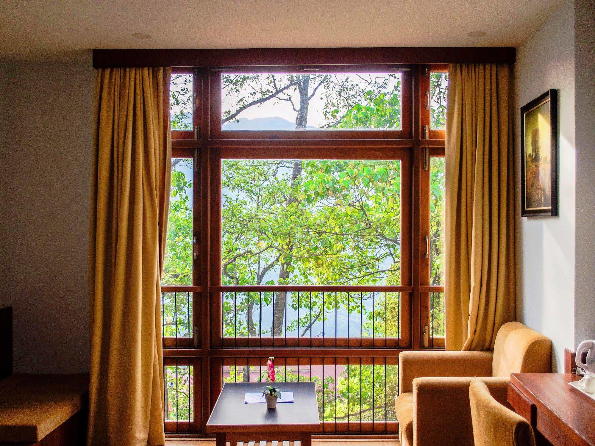 The Golden Crest Hotel Gangtok Buitenkant foto