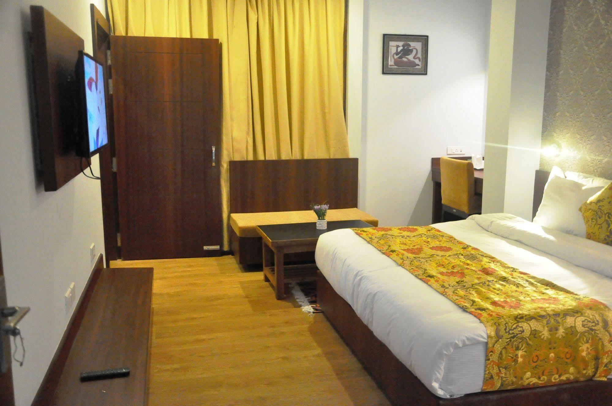 The Golden Crest Hotel Gangtok Buitenkant foto
