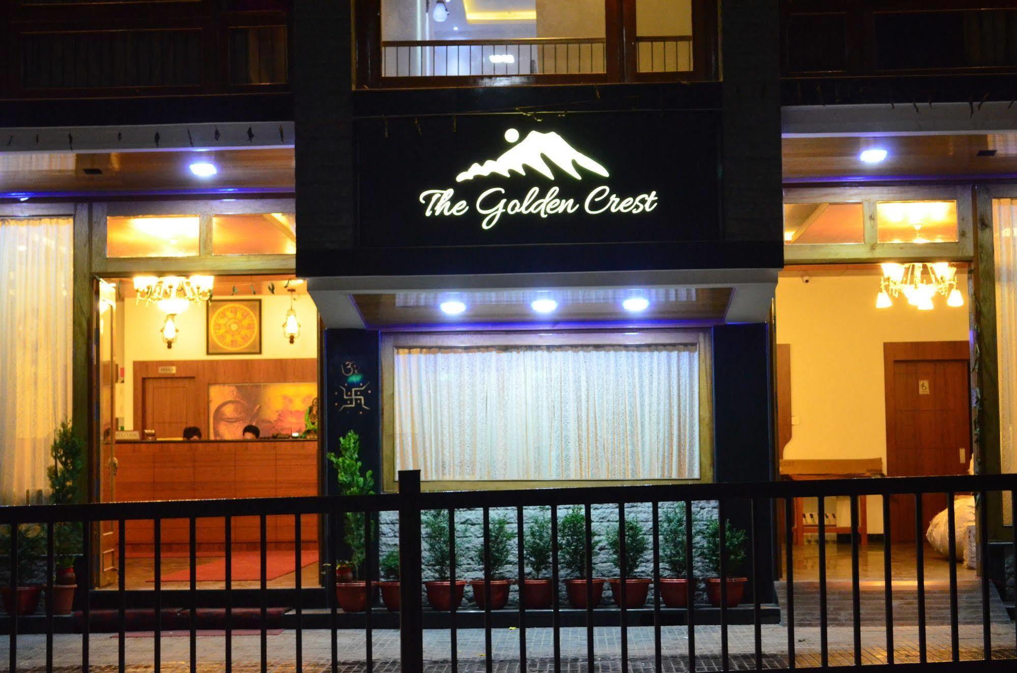The Golden Crest Hotel Gangtok Buitenkant foto
