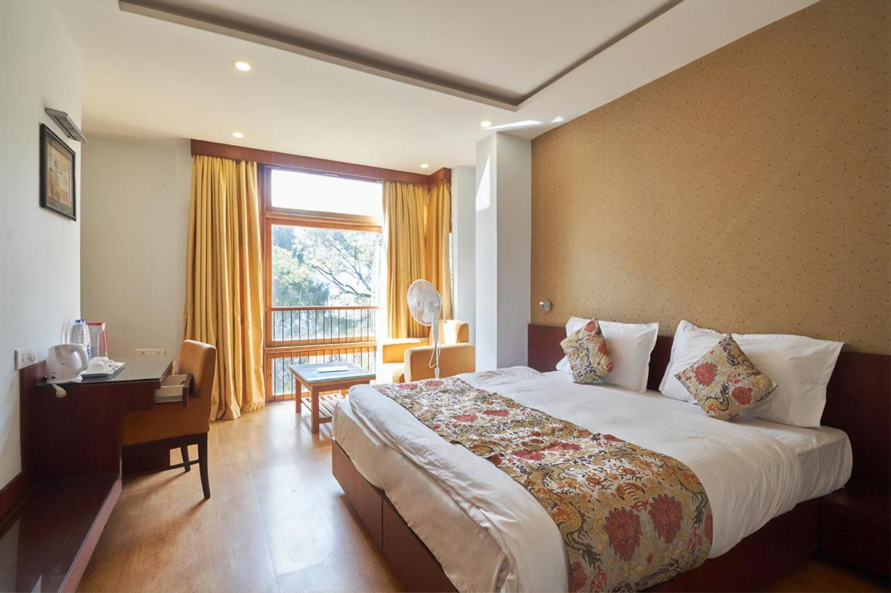 The Golden Crest Hotel Gangtok Buitenkant foto